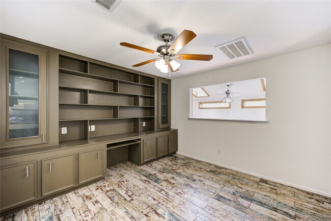 Foto del edificio - 2107 Jamara Ln