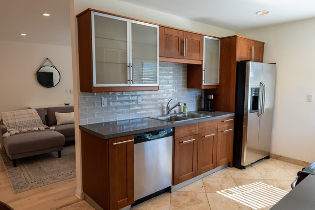 Foto del edificio - 866 Hilldale Ave