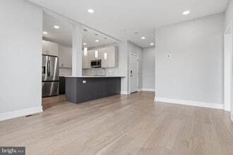 Building Photo - 1111 S 24th St