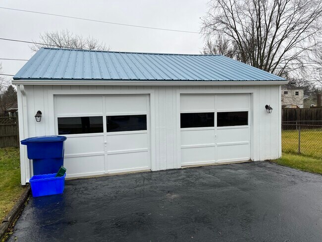 Building Photo - 75 Marvin Ln