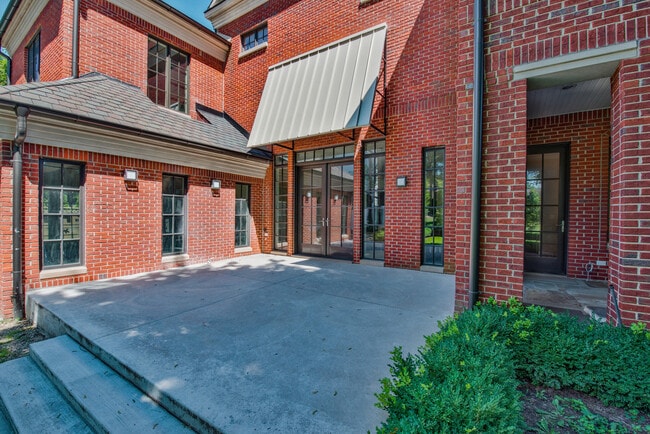 Building Photo - 200 Aspen Rd