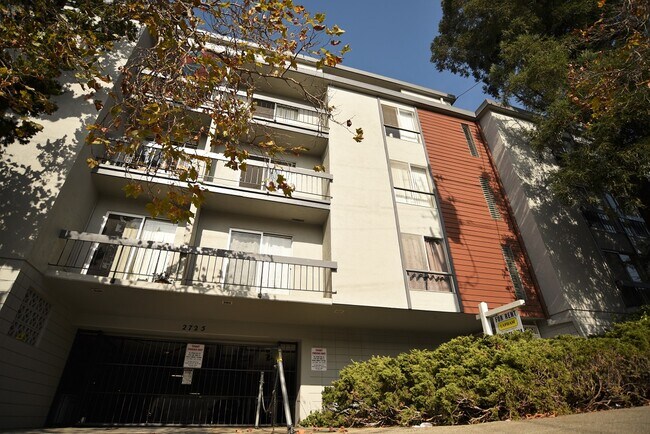 Foto del edificio - 2725 Haste St