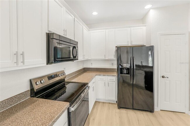 Foto del edificio - 3351 Whitestone Cir