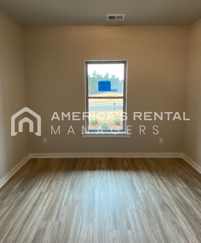 Foto del edificio - Home for Rent in Jemison, A!!   Sign a 13 month lease by 4/15 to GET 1 MONTH FREE RENT!!