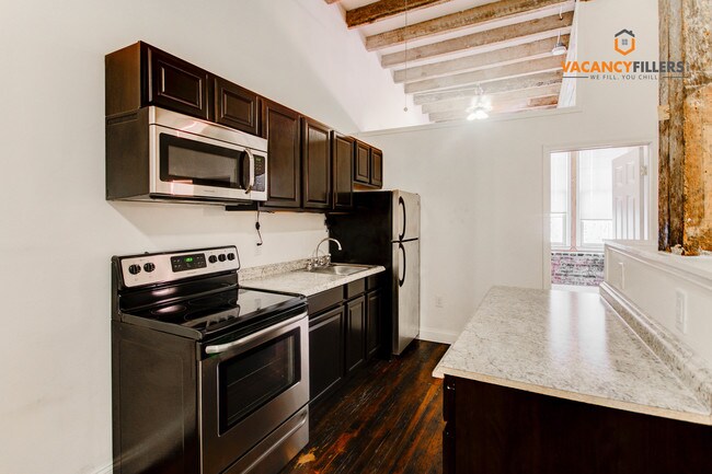 Building Photo - 507 S Paca St