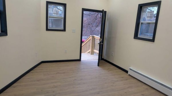 Building Photo - 501 Blatchley Ave