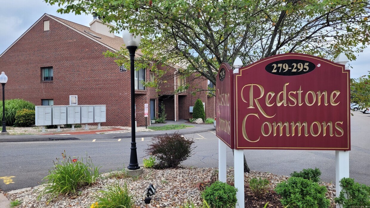 Primary Photo - 295 Redstone Hill Rd