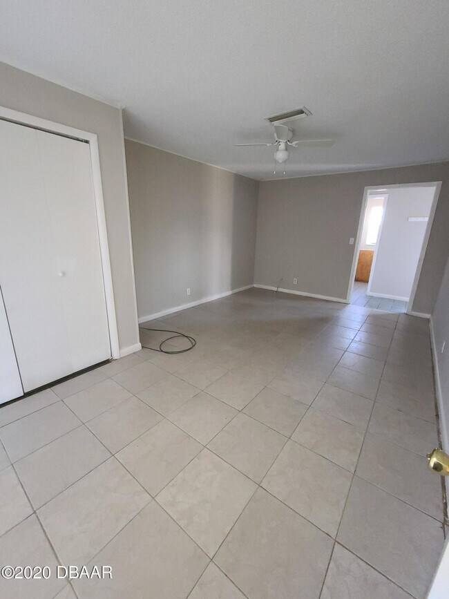 Building Photo - 55 Ravenwood Dr