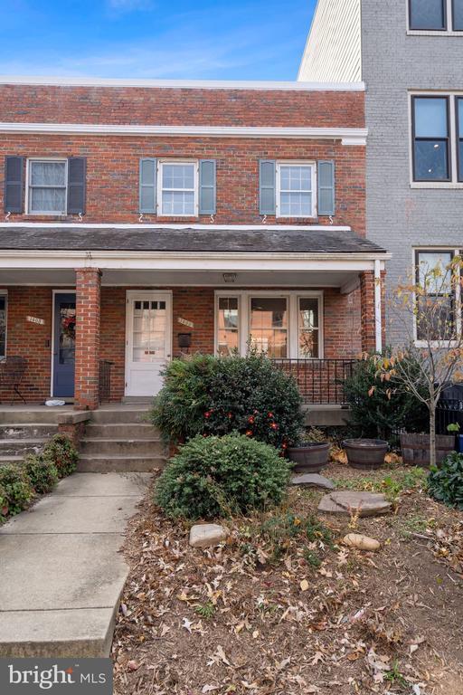 Foto del edificio - 1403 K St SE