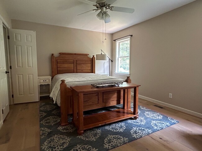 Building Photo - Wonderful Glen Allen Cul de sac home