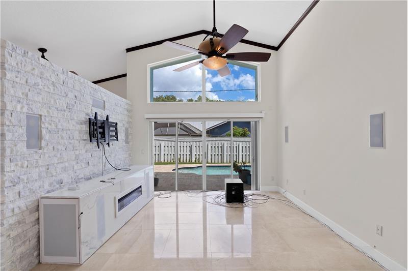 Foto principal - 381 Cottonwood Ln