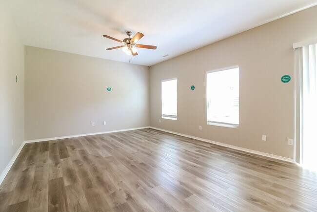 Building Photo - 283 Rowan Dr