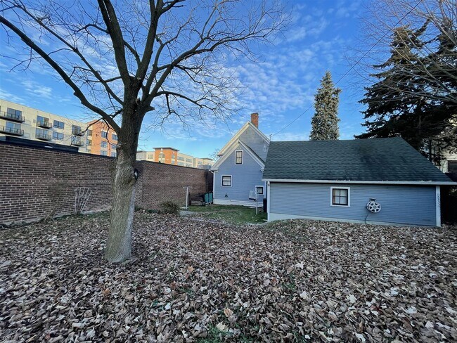 Building Photo - 6 br, 2 bath House - 710 S Main St