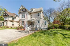 Foto principal - 453 W Lancaster Ave