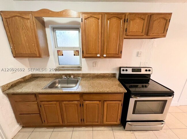 Foto del edificio - 3461 NW 17th St