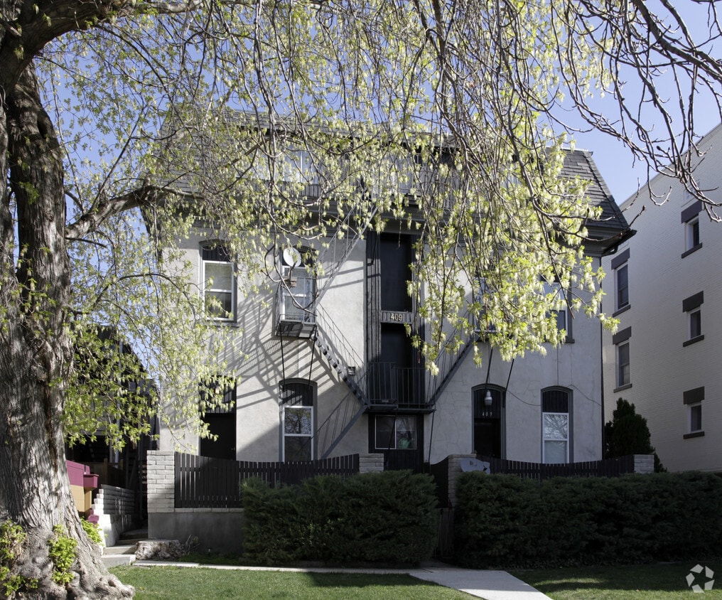 Building Photo - 409 1st Ave