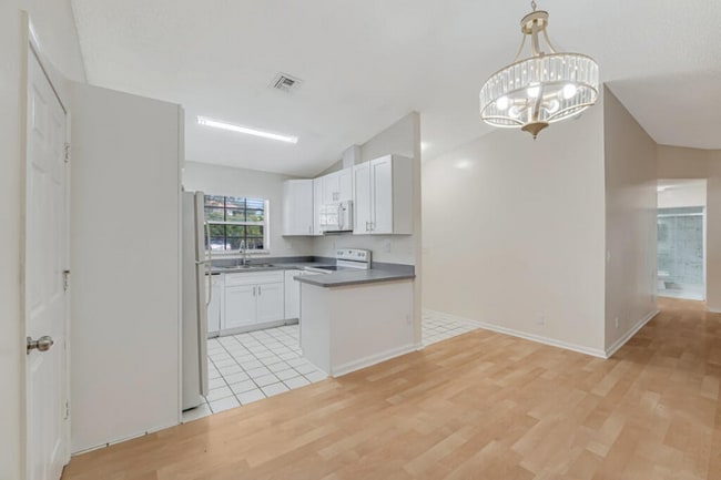 Foto del edificio - 13730 Sunflower Ct