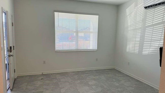 Building Photo - 657 Trotters Dr