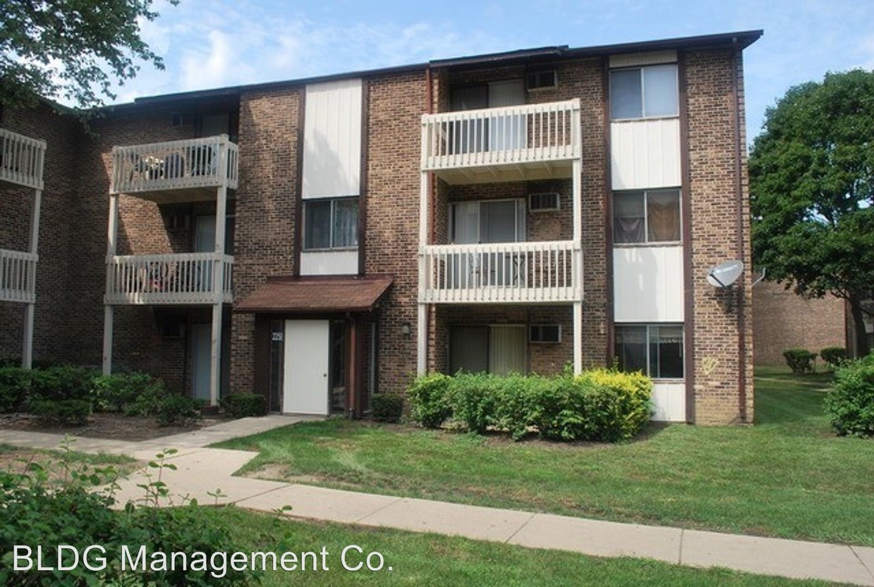 Primary Photo - 2312 W Nichols Rd
