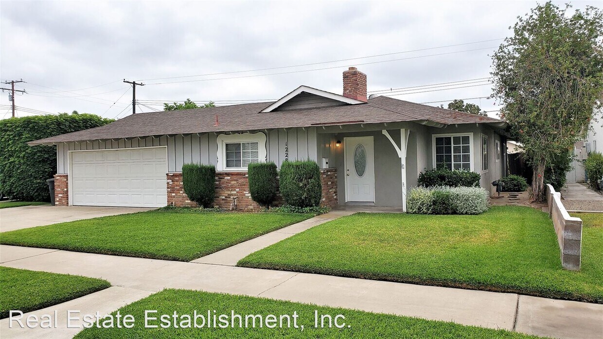 Primary Photo - 3 br, 2 bath House - 1228 E. Culver Avenue