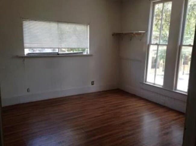 Building Photo - 319 North St