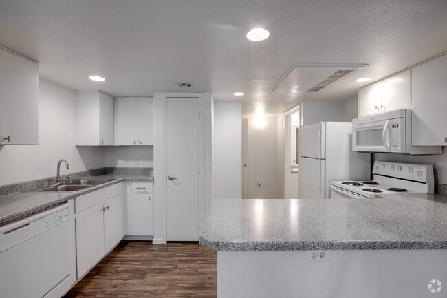 2BR, 2BA - 1,040 SF - Sun Terrace Apartments