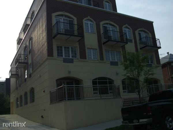 Building Photo - 421 27th Ave