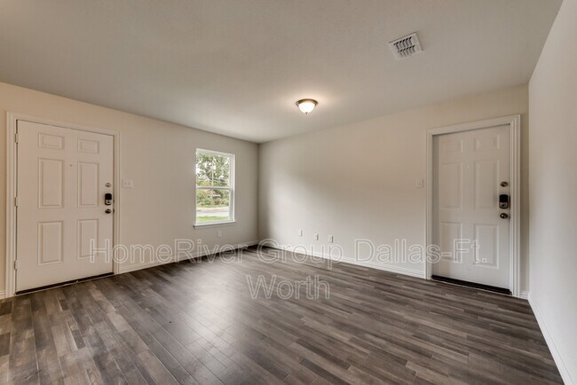 Foto del edificio - 2561 Elsie Faye Heggins St