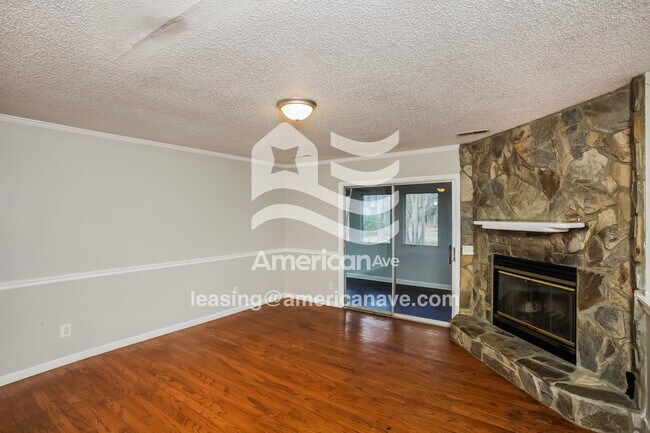 Foto del edificio - 111 Glenwood Dr