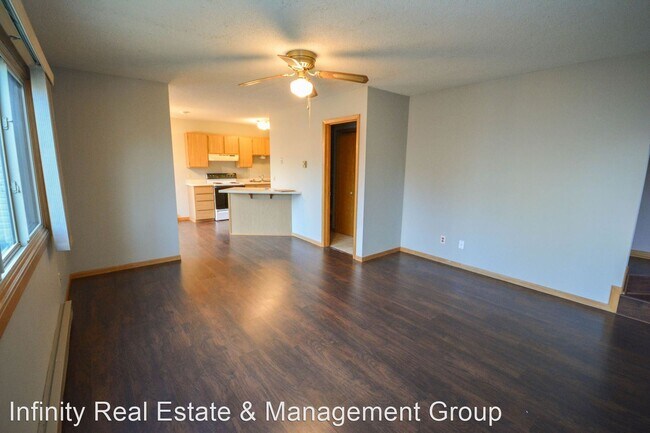 Foto del edificio - 2 br, 1.5 bath House - 2833-A 19th Ave NW