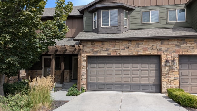 Building Photo - 7895 Spring Station Way