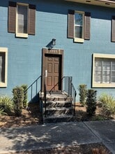 Building Photo - 1725 NE 2nd St