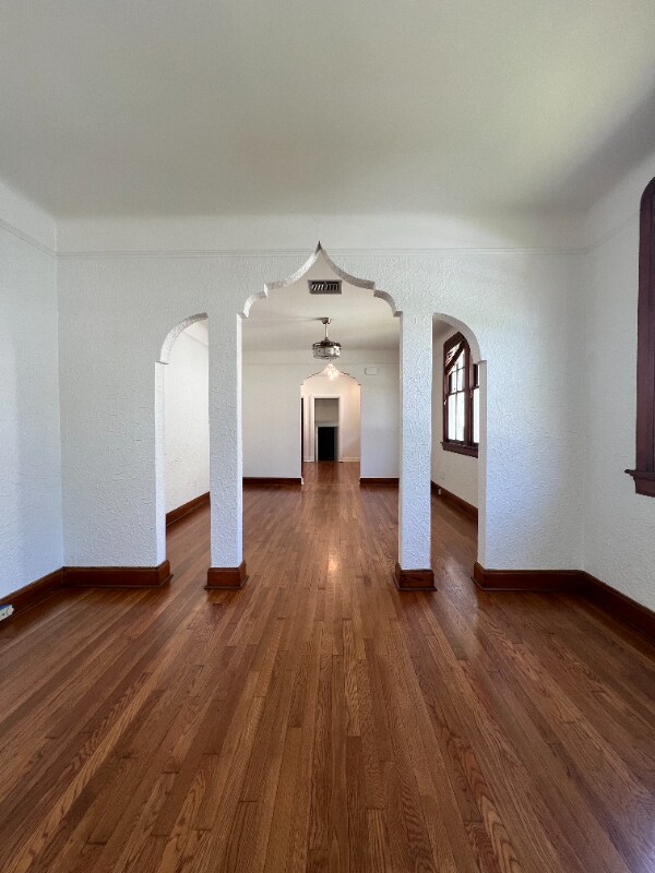 Building Photo - 222 Phosphor Ave