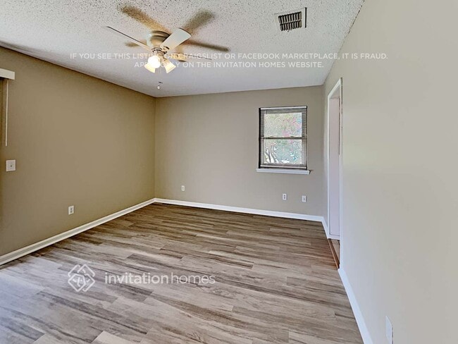 Building Photo - 2171 Aztec Dr W