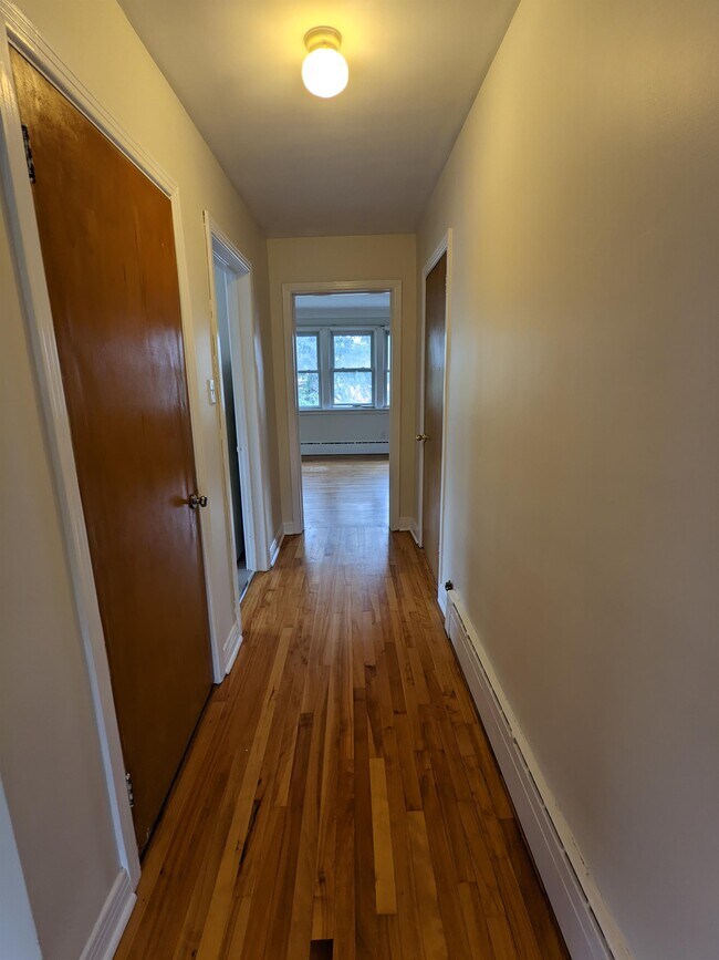 Building Photo - 1130 Aldea Ave