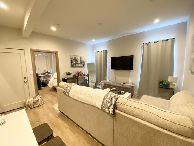 Foto del edificio - 118 Buttonwood St