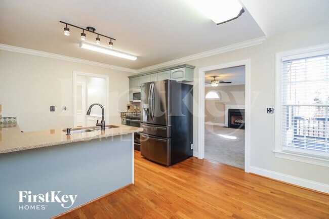 Foto del edificio - 909 Woodview Ridge Trail