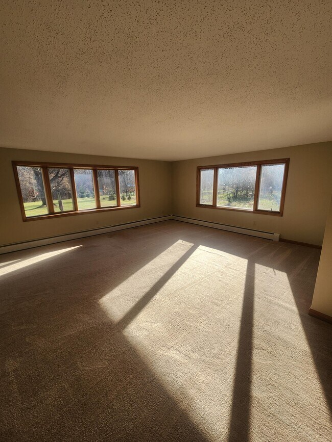 7821 Back Creek Rd, Hamburg, NY 14075 House Rental in Hamburg, NY