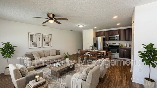 Foto del edificio - 1756 Lane Ave S