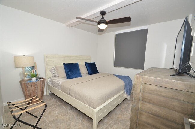 Foto del edificio - 271 Southbay Dr