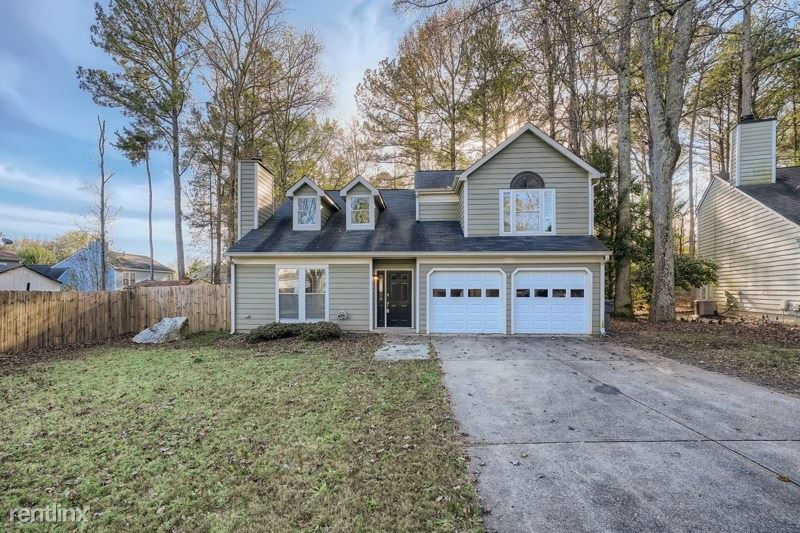 1390 Andrew Ct, Lawrenceville, GA 30043