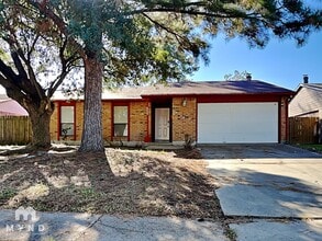 Building Photo - 14006 Pinewest Ct