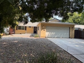 Building Photo - 1508 Cypress Ln