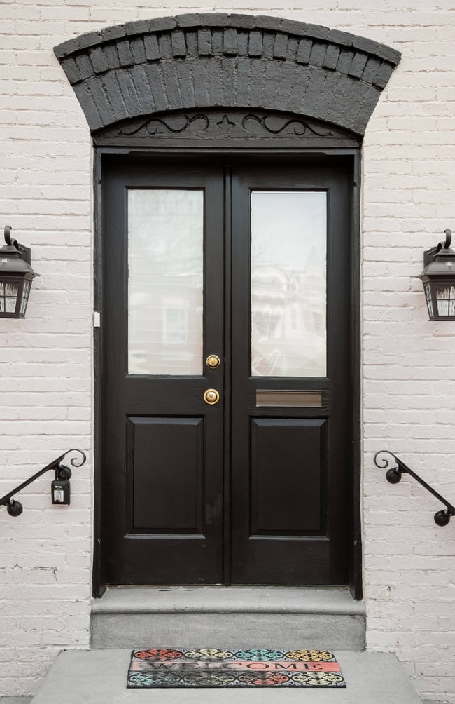 Photo - 901 A St NE Apartment