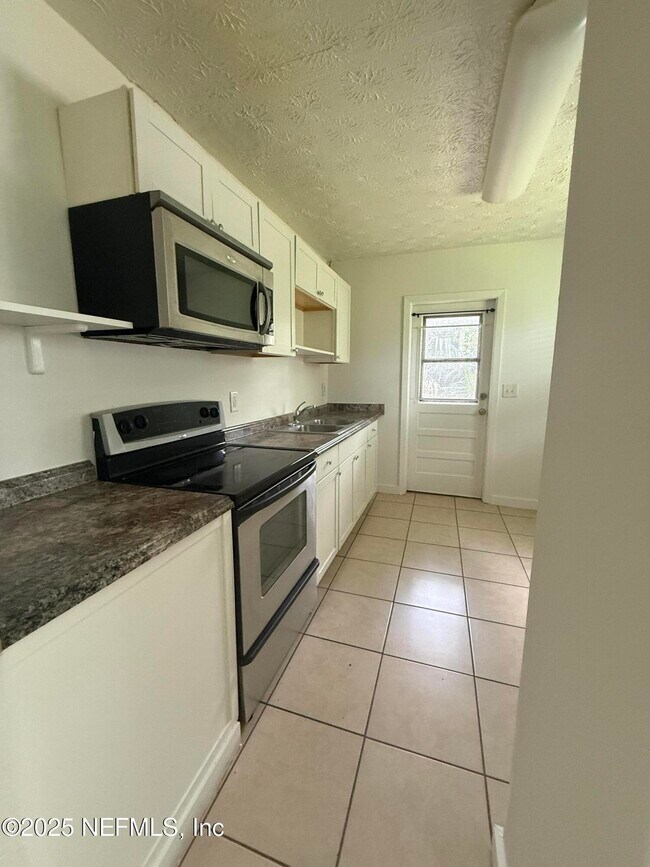 Foto del edificio - 3041 Belden St