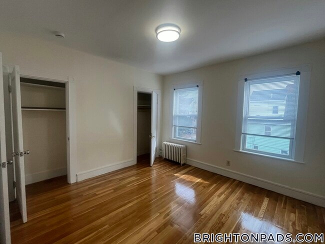 Foto del edificio - 110 Murdock St