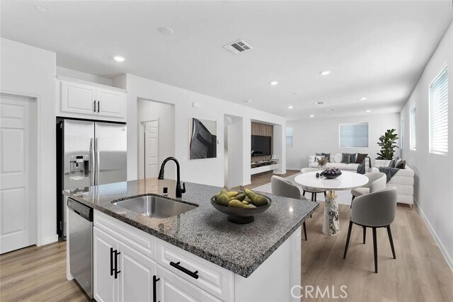 Foto del edificio - 14700 Sherman Way