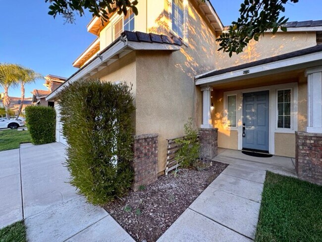 Foto del edificio - Beautiful 4 Bedroom Murrieta Home with Sol...