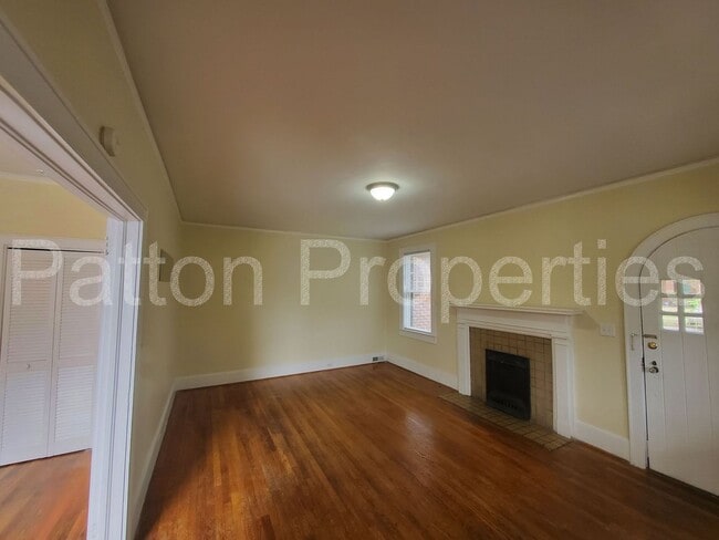 Building Photo - 3412-3414 Blossom Street - Inside CoC - R1...