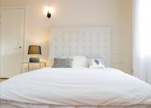 Building Photo - 447 N Curson Ave